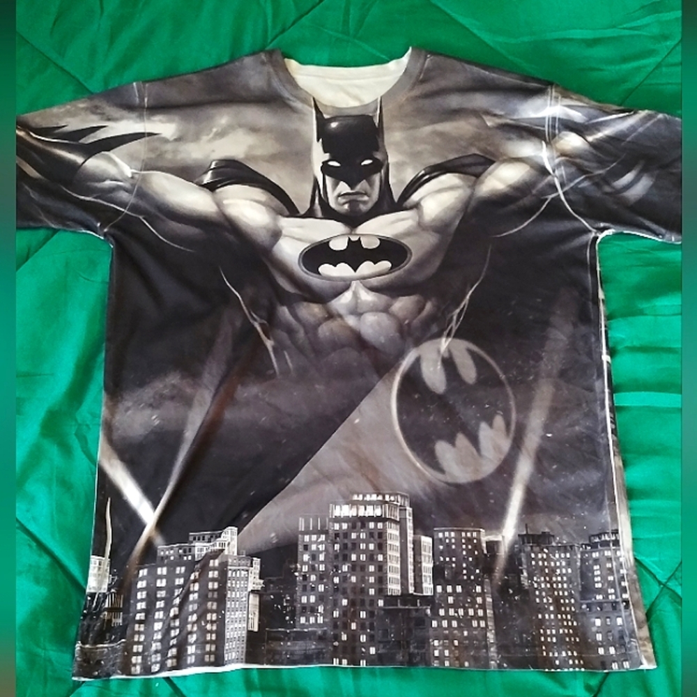 Batman 3D Theme Pullover Shirt Short Sleeve Silky Feel Polyester Size XL Large